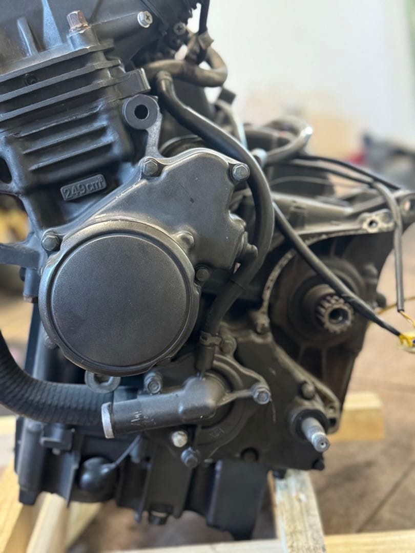 大人気 ホーネッ250 MC31-150xx2007年エンジンMC14E-200