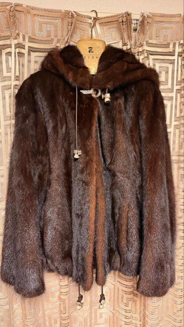 SAGA MINKサガミンクフード付きダークブラウンコート