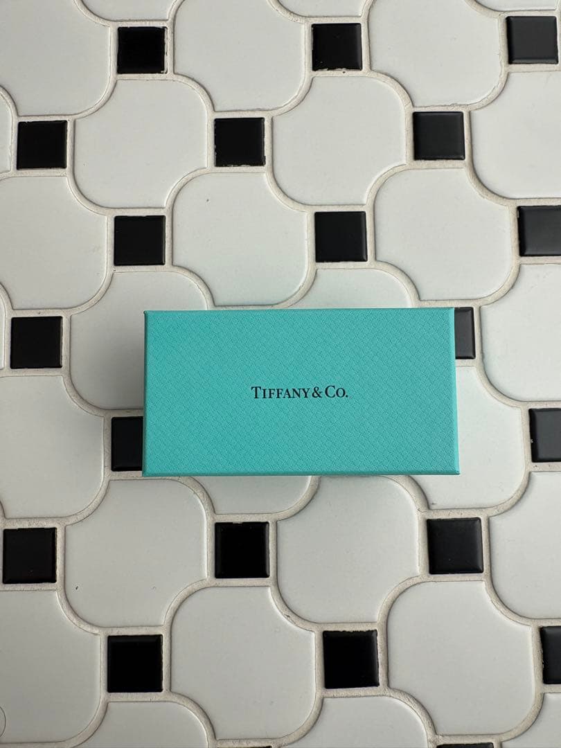 ティファニー　Tスマイル　ピアス