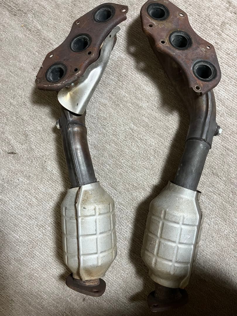 18クラウン　20クラウン　触媒　エキマニ