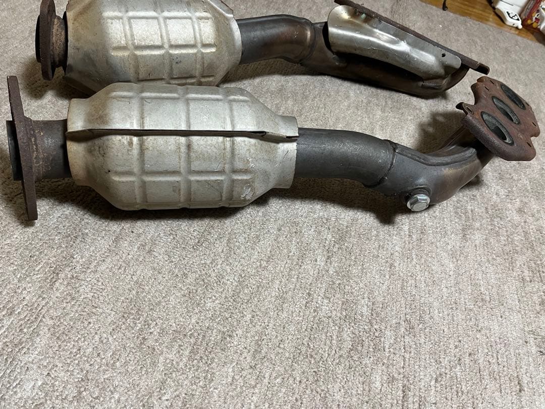 18クラウン　20クラウン　触媒　エキマニ