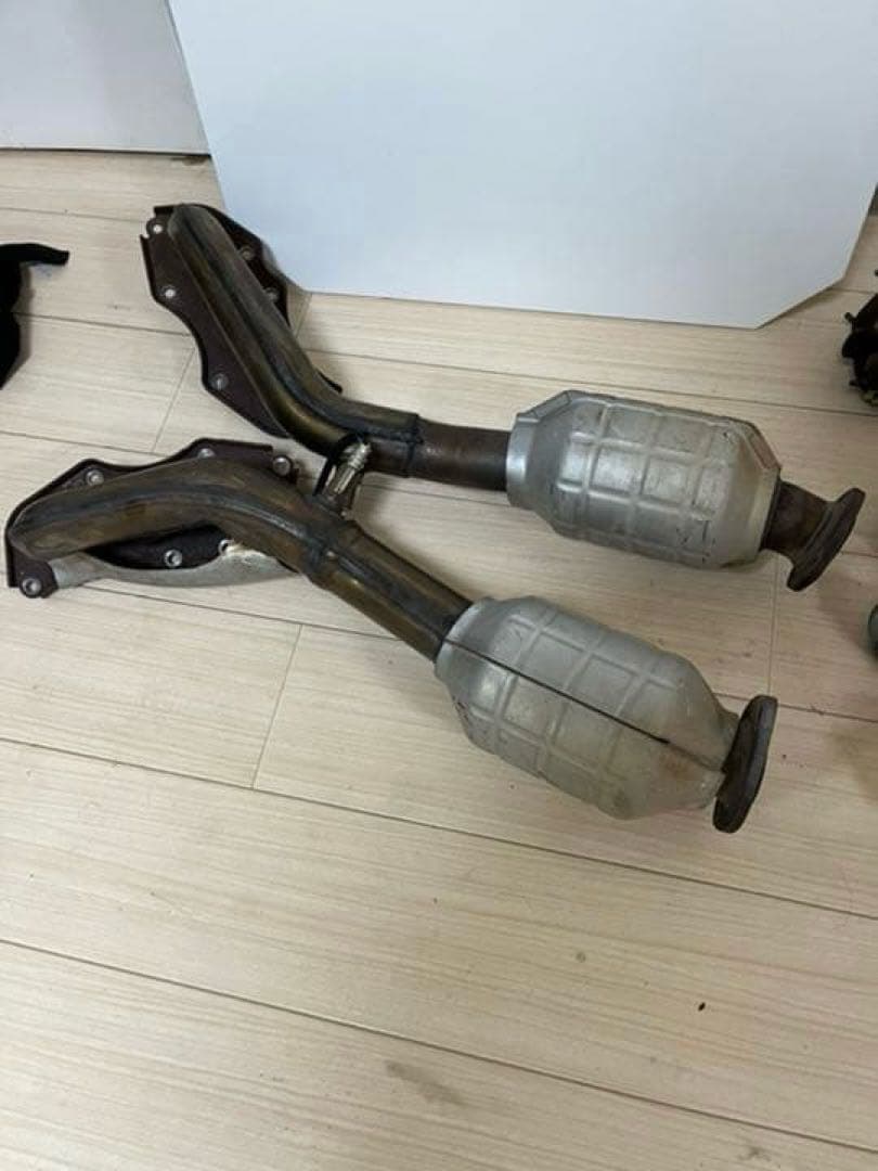 18クラウン　20クラウン　触媒　エキマニ