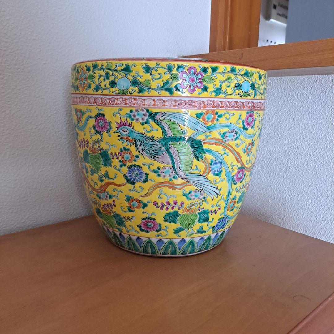 昭和レトロ　伊万里？　火鉢 の出品！