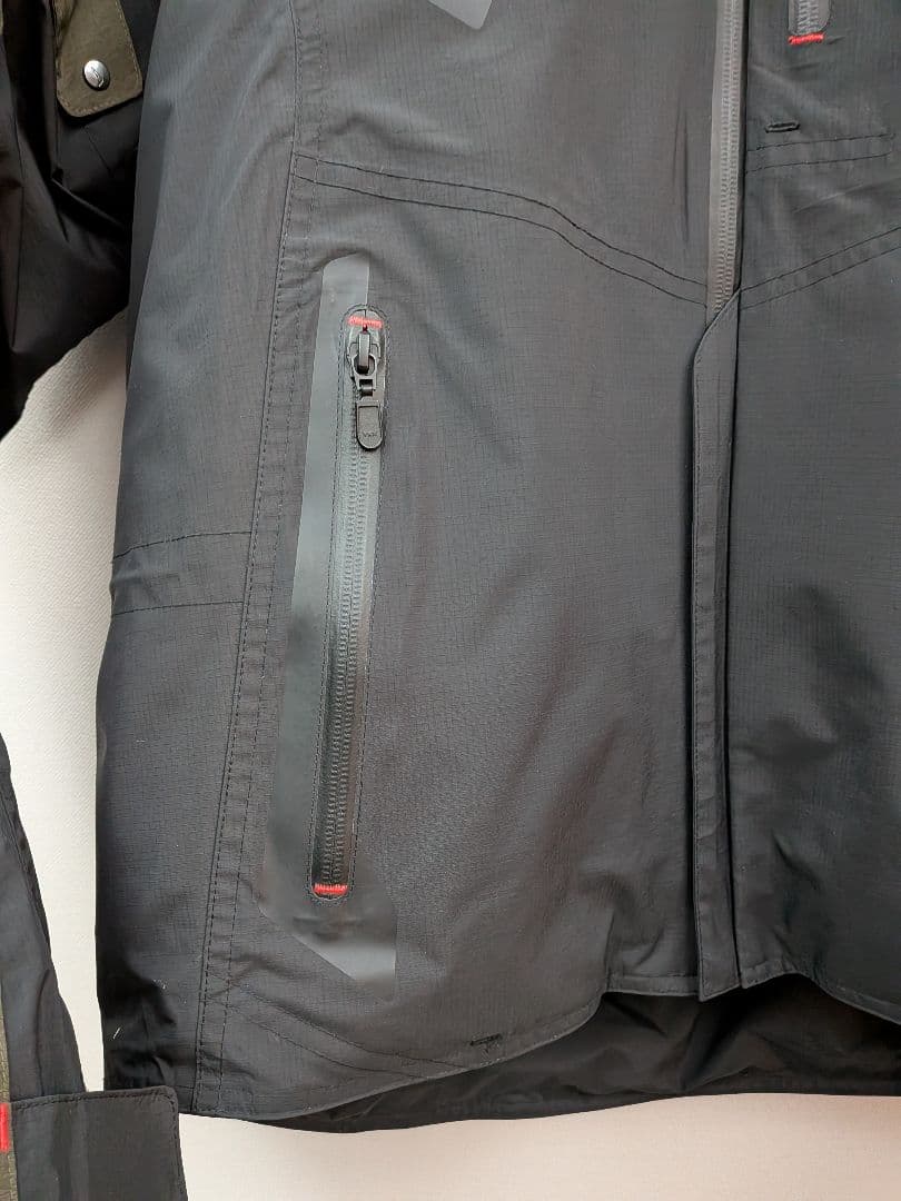 クシタニ　ウィンターアメニタジャケット　Ｌサイズ　オリーブ/ブラック