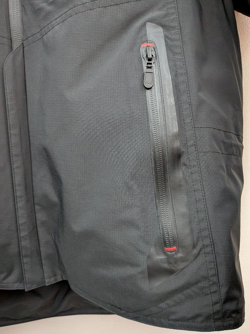 クシタニ　ウィンターアメニタジャケット　Ｌサイズ　オリーブ/ブラック