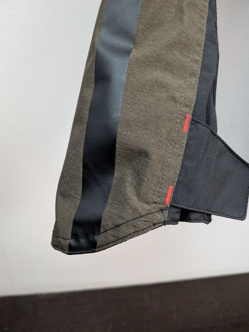 クシタニ　ウィンターアメニタジャケット　Ｌサイズ　オリーブ/ブラック