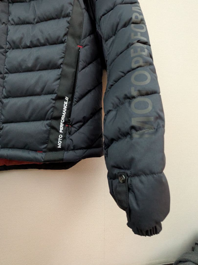 クシタニ　ウィンターアメニタジャケット　Ｌサイズ　オリーブ/ブラック