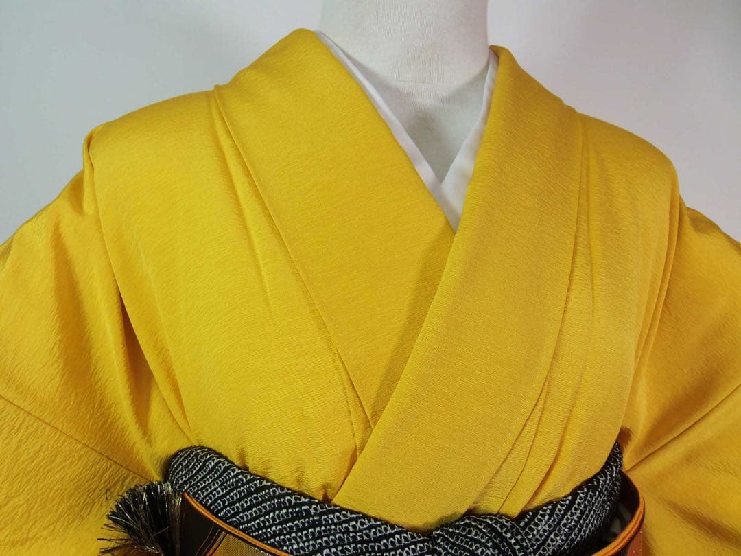 作家物・草野一騎　薔薇咲き誇る振袖×大胆アート構図／イエロー地×華麗モダンな名品