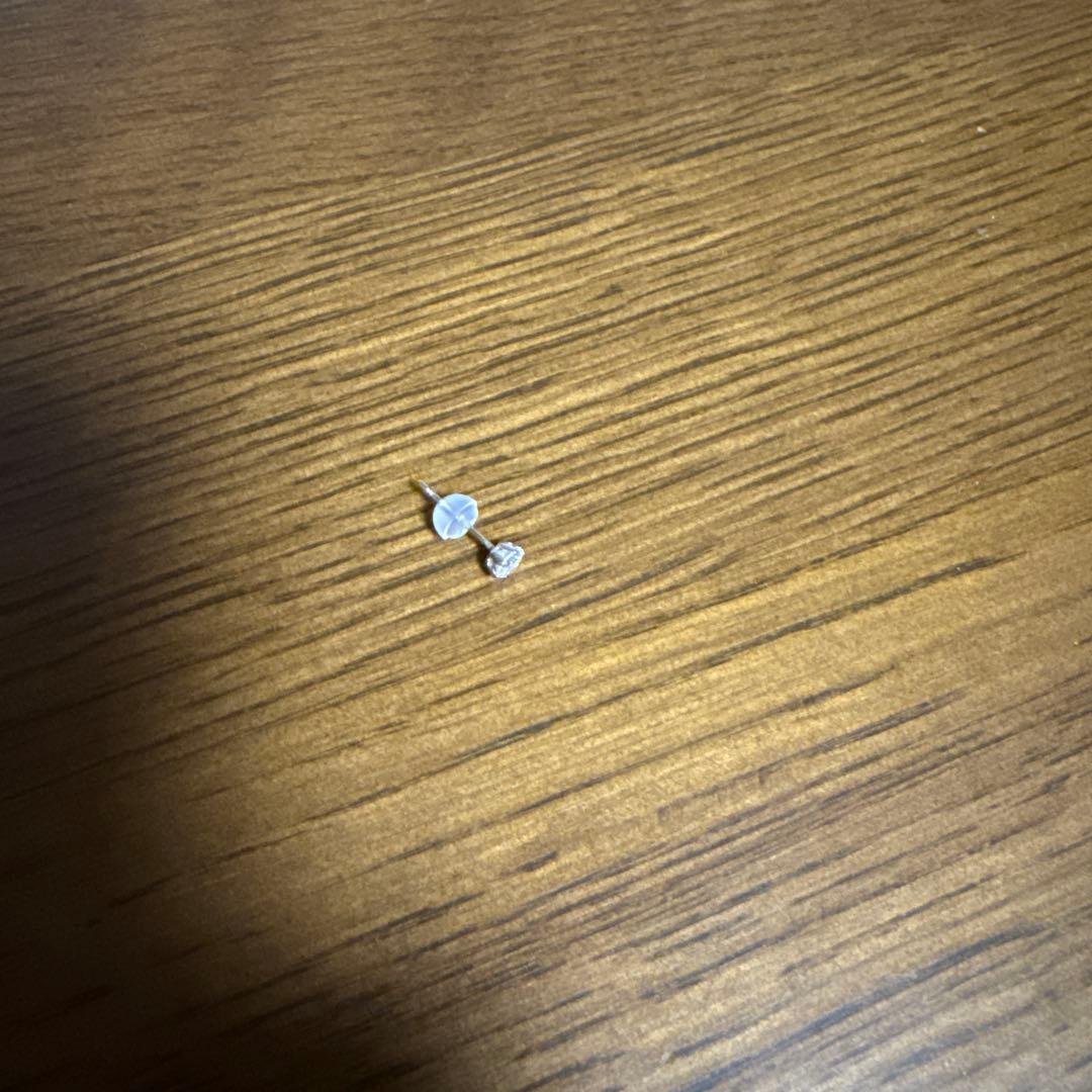 ダイヤモンドピアス PT900 0.15 カカ