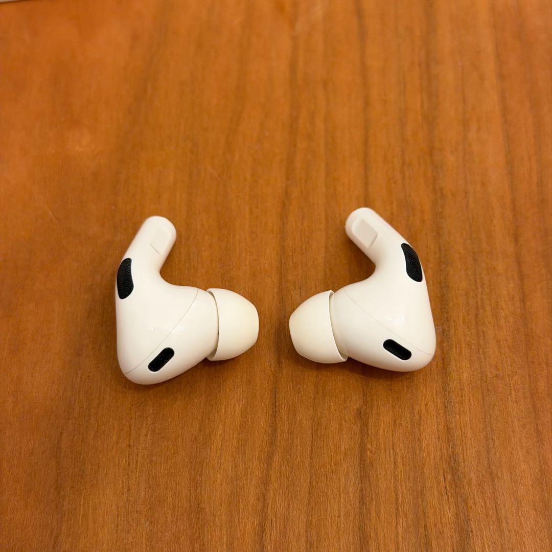 AirPods Pro（第2世代）MagSafe充電ケース（USB-C）付き