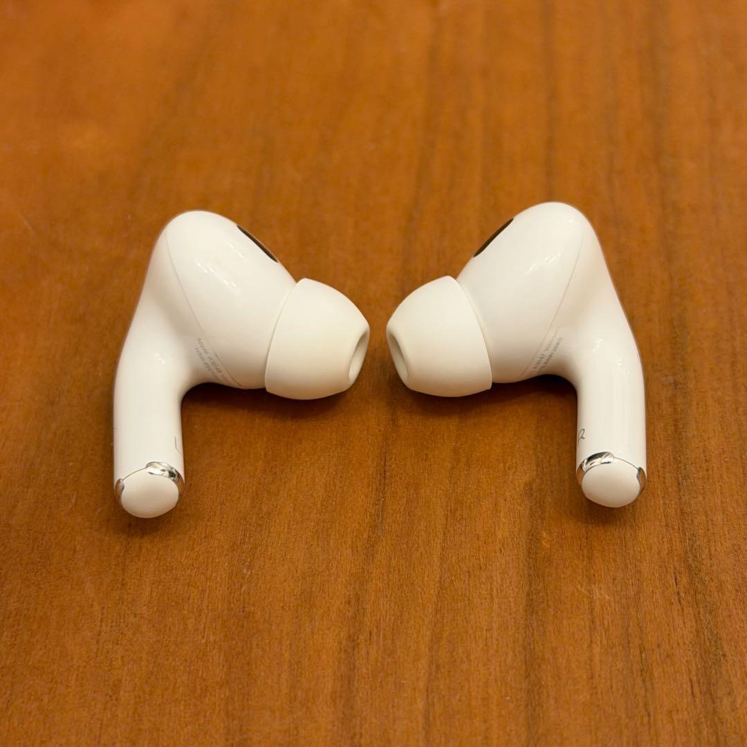 AirPods Pro（第2世代）MagSafe充電ケース（USB-C）付き