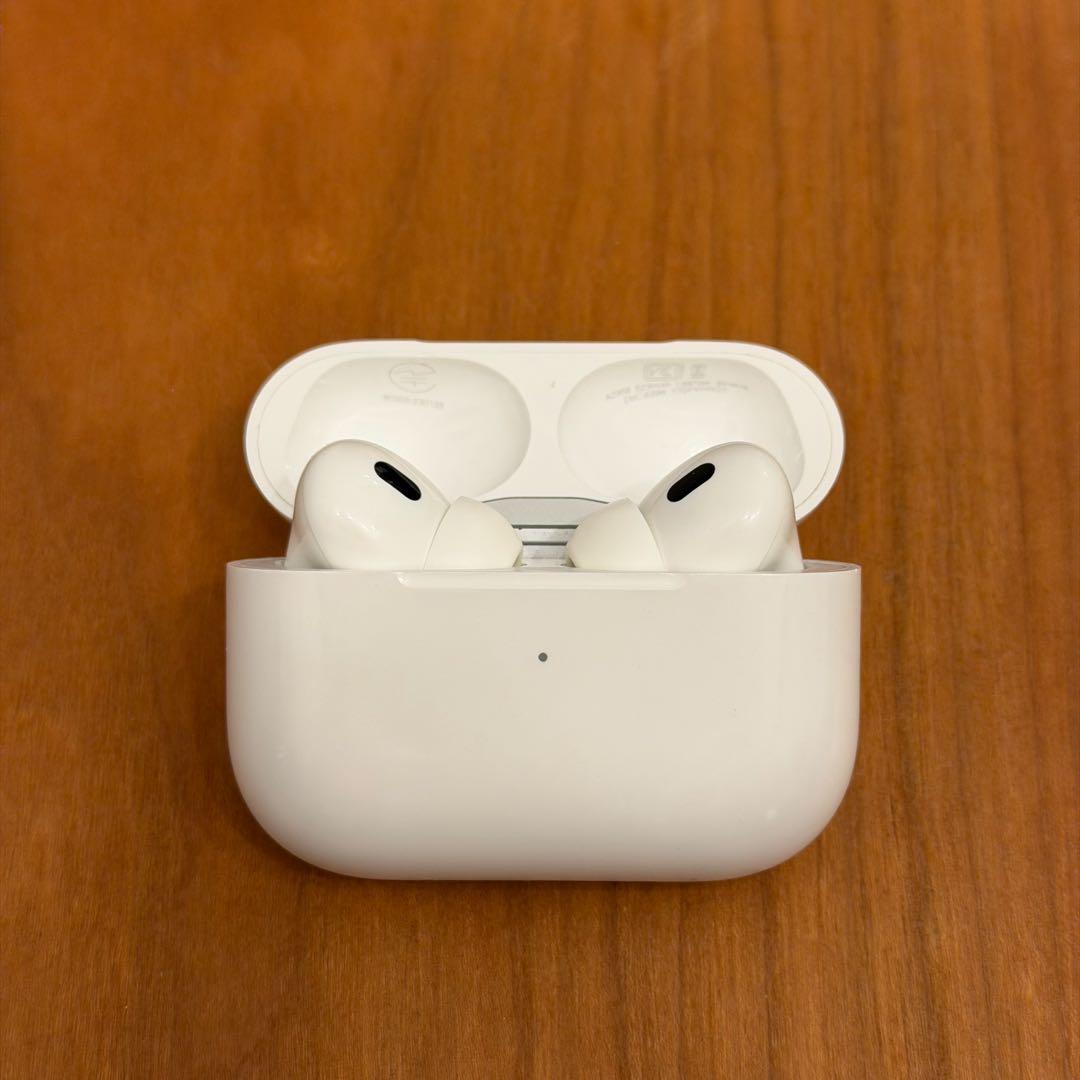 AirPods Pro（第2世代）MagSafe充電ケース（USB-C）付き