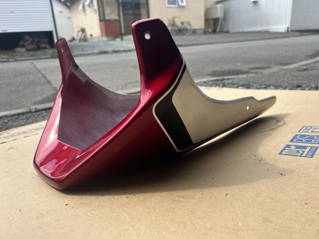 CB400SF他　凡用アンダーカウル　赤白カラー塗装済み