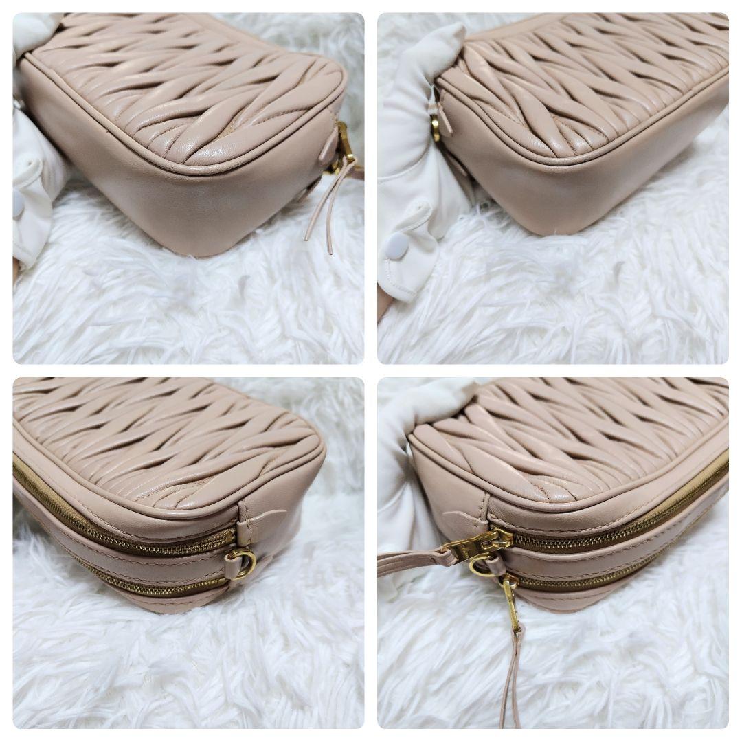 レア美品✨ミュウミュウ◇ショルダーカメラバッグ　マテラッセくすみピンクベージュ