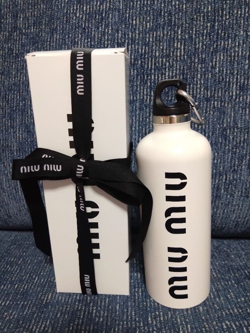 ミュウミュウ ステンレススティール ウォーターボトル 500ml タンブラー新品