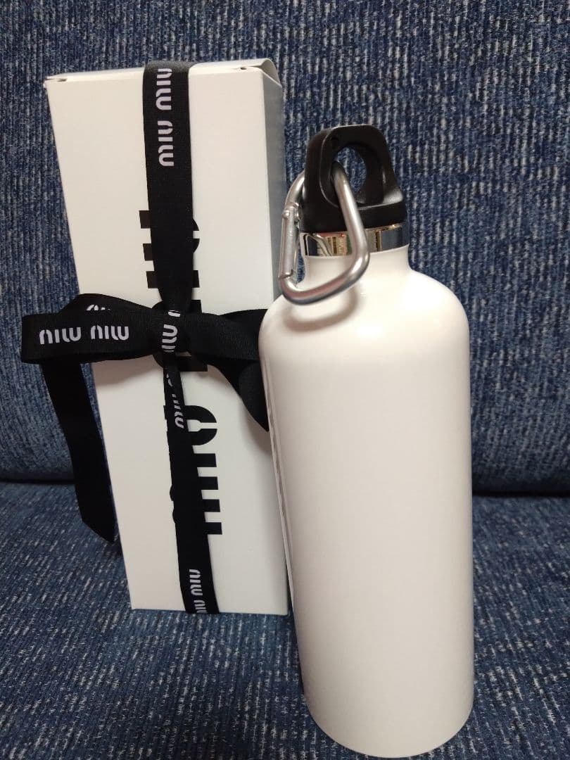 ミュウミュウ ステンレススティール ウォーターボトル 500ml タンブラー新品