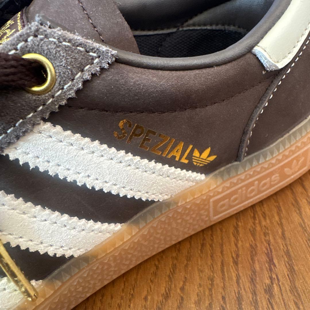 はな　adidas HANDBALL SPEZIAL ブラウン　23