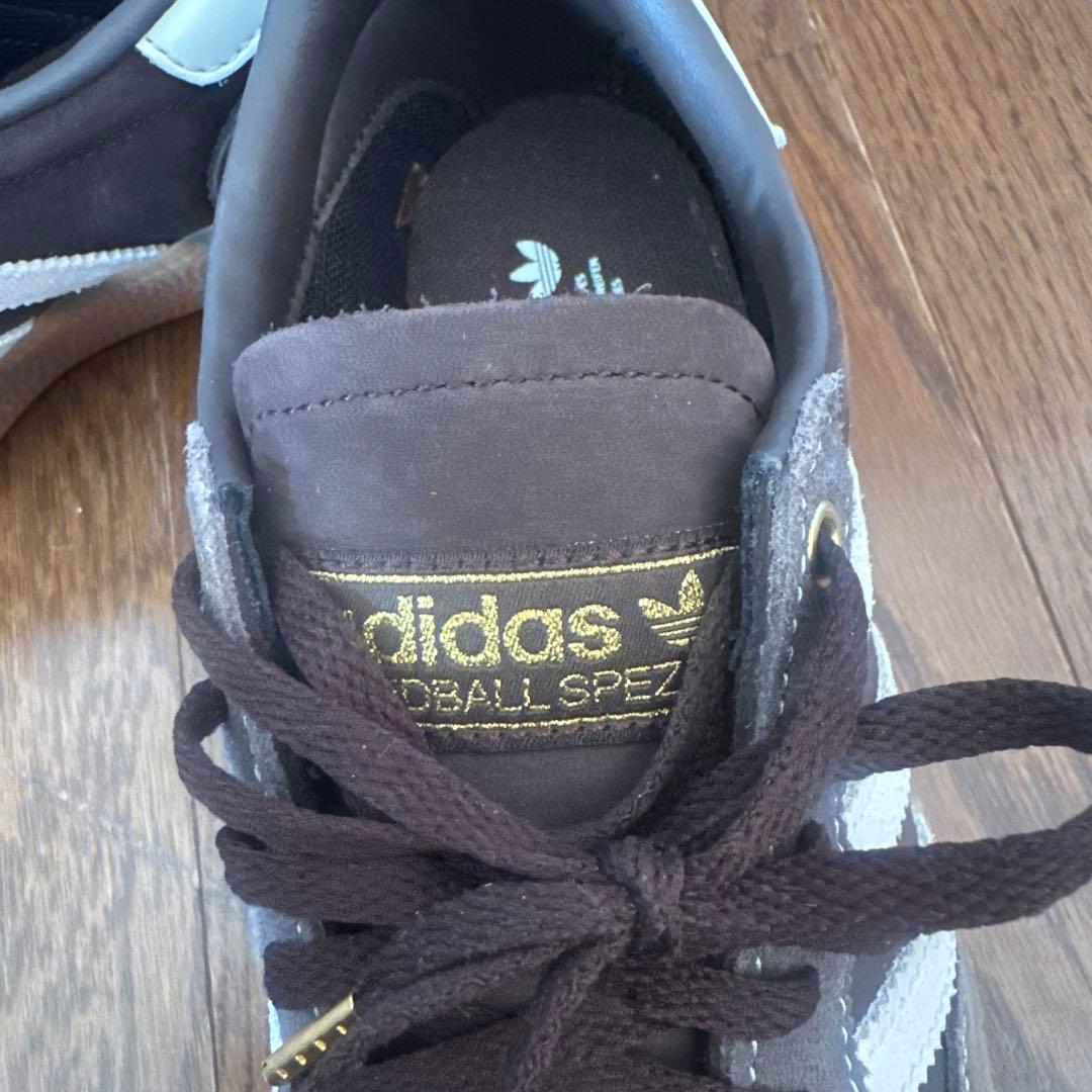 はな　adidas HANDBALL SPEZIAL ブラウン　23