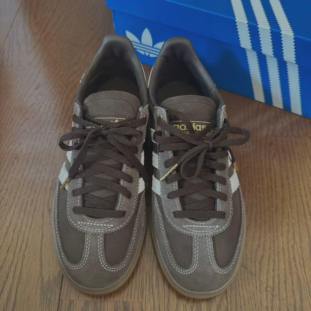 はな　adidas HANDBALL SPEZIAL ブラウン　23