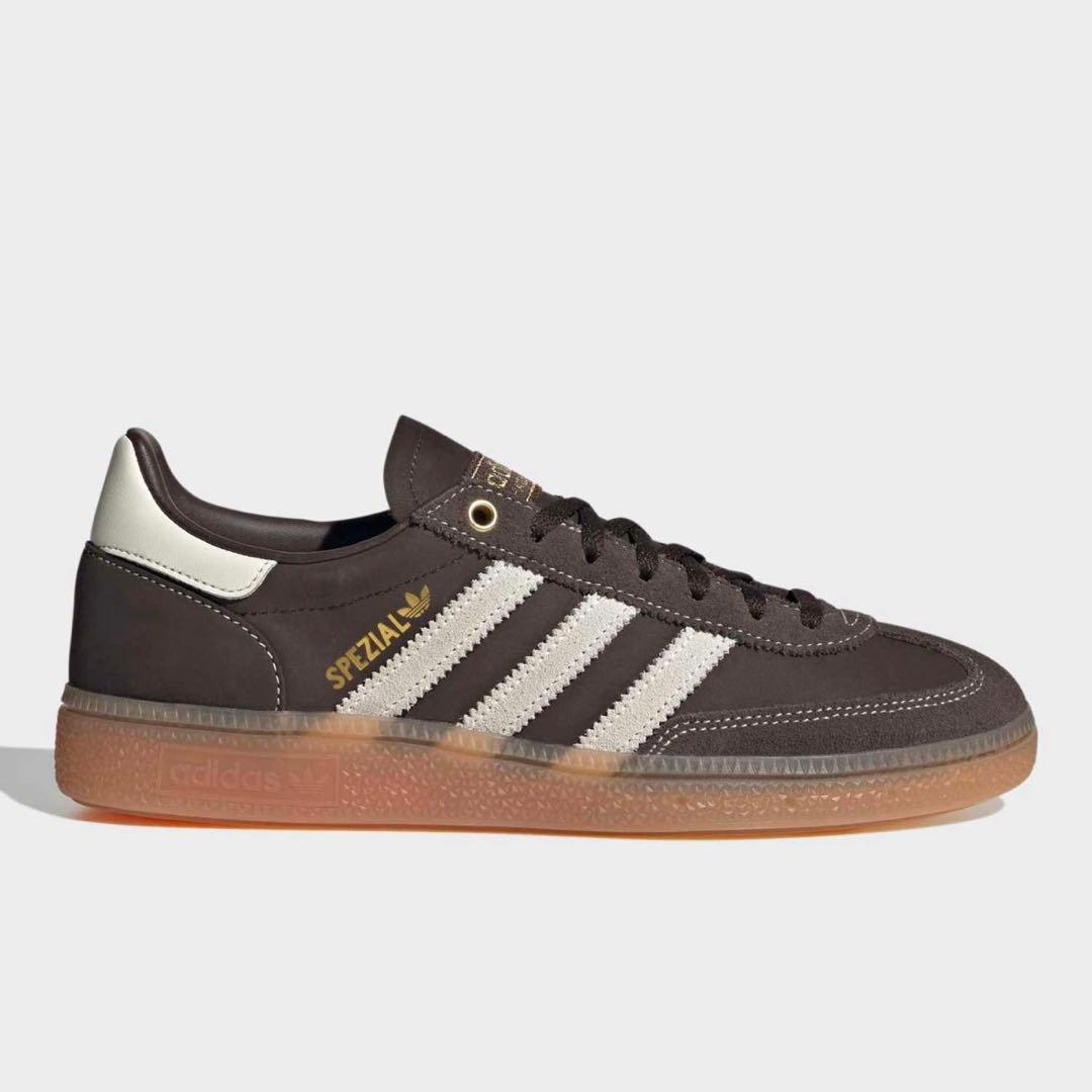 はな　adidas HANDBALL SPEZIAL ブラウン　23