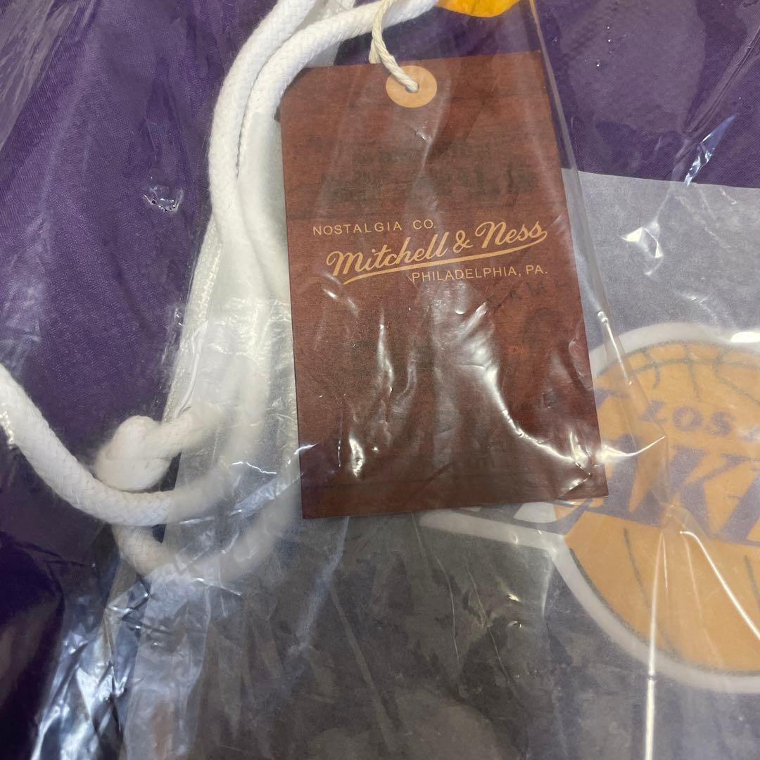 ミチェルアンドネス　ウインドブレーカー