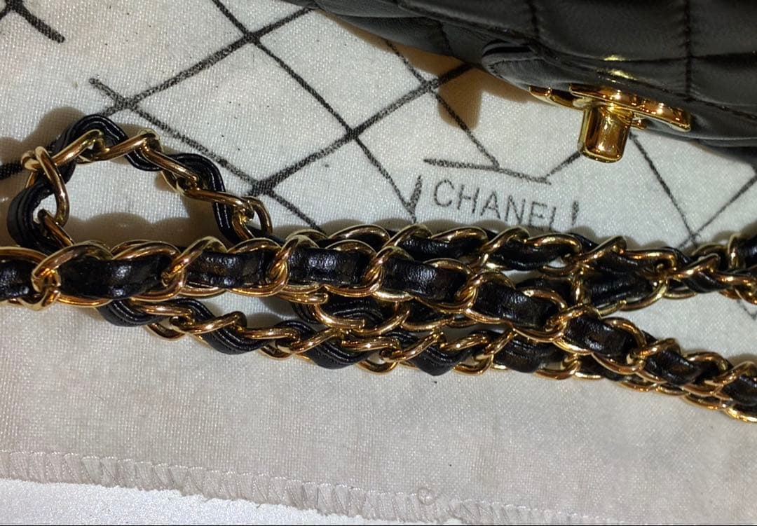 CHANEL ミニフラップバッグ　ミニマトラッセ