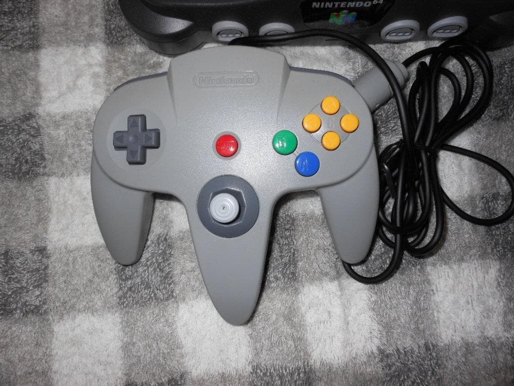 懐かしのゲーム機　ニンテンドー６４