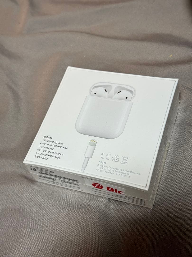 Airpods 第一世代(Lightning) 未開封、箱あり、ケース付き