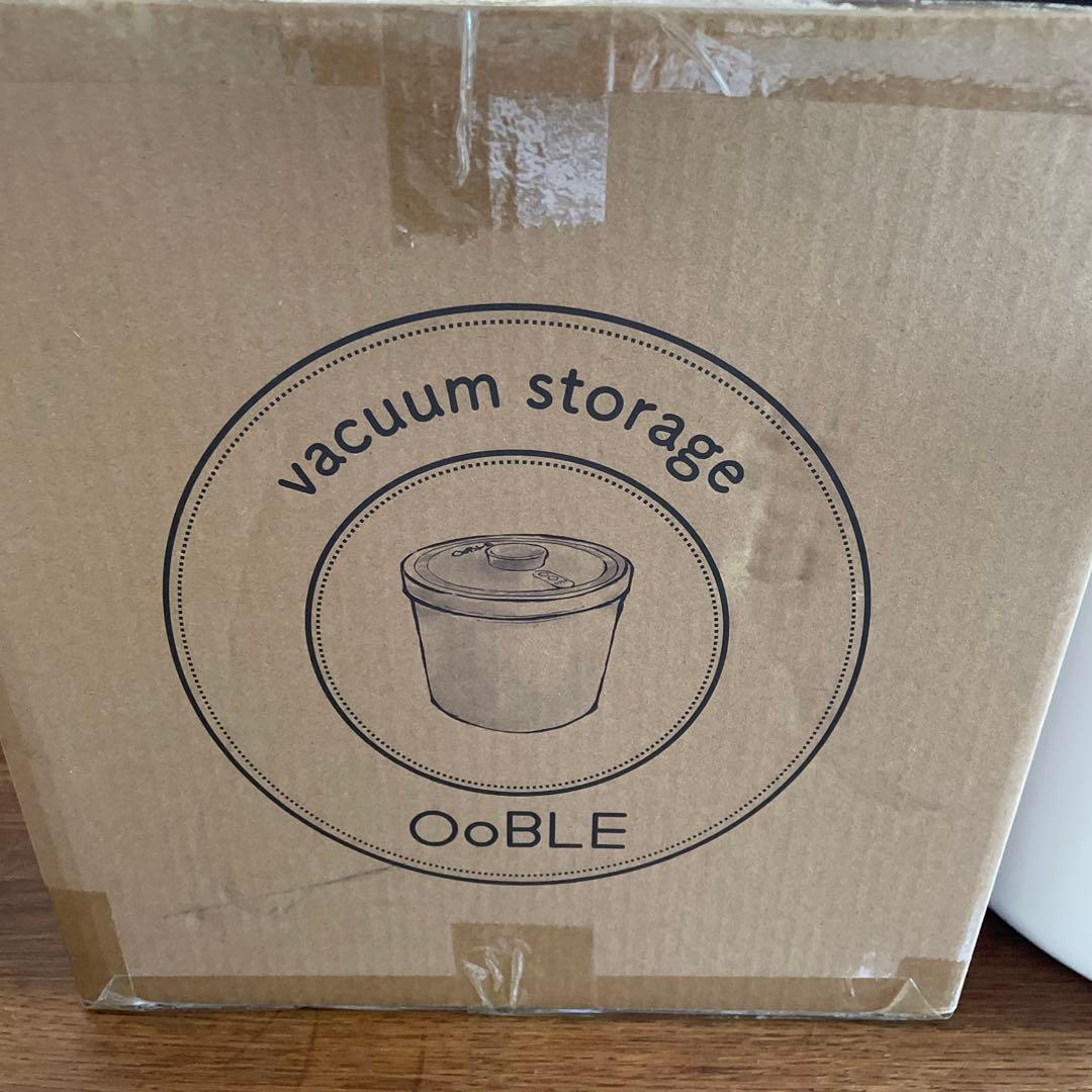 OoBLE 真空保存容器 ホワイト