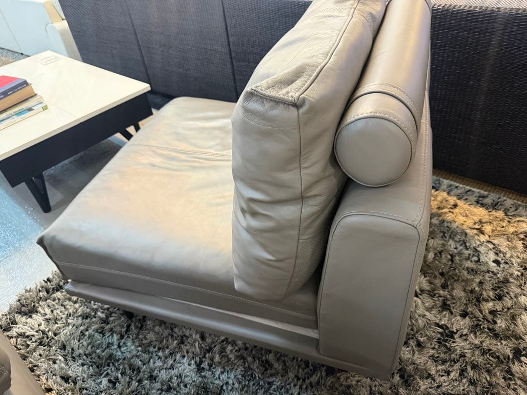 FaBRiCa 本革ソファ　IDC大塚家具　グレーソファ