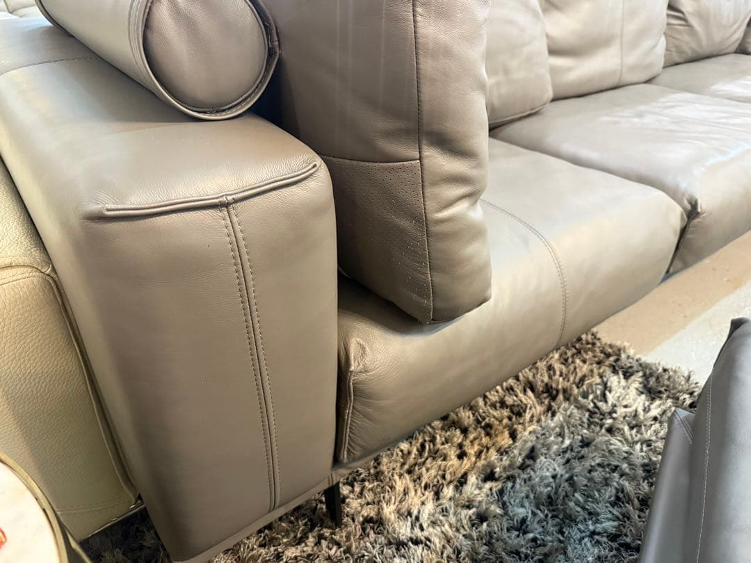 FaBRiCa 本革ソファ　IDC大塚家具　グレーソファ