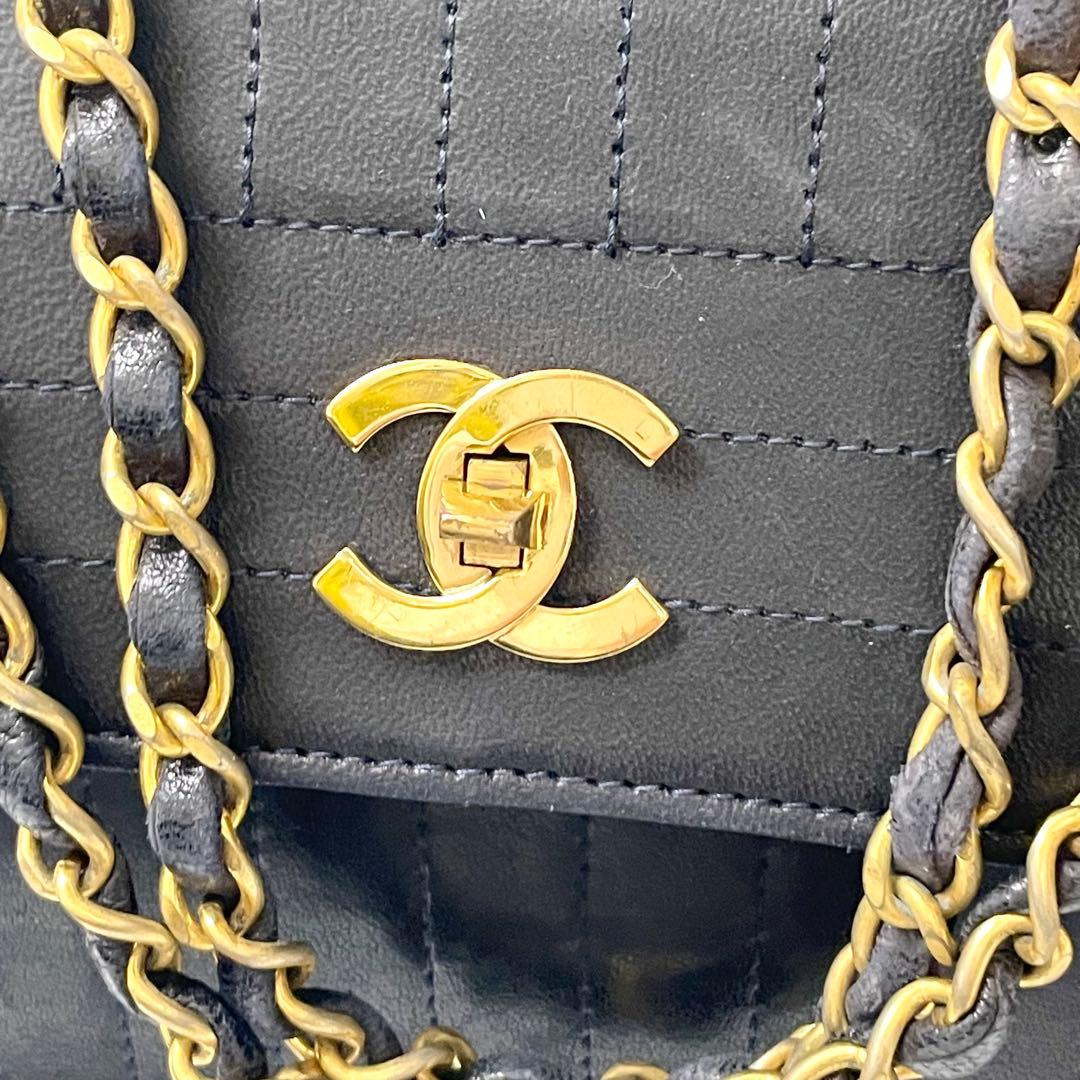 ららシャネル　マドモワゼル　ラムスキン　ターンロック　チェーンショルダー