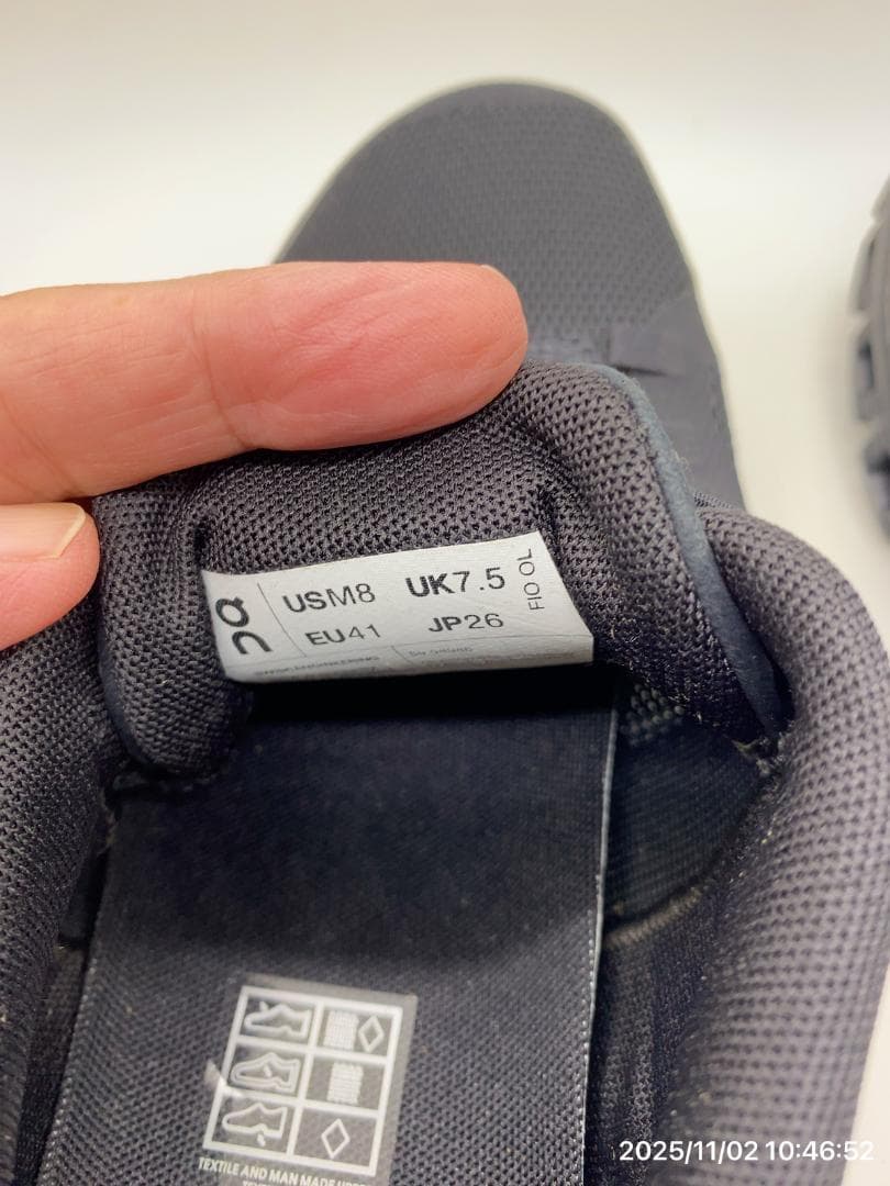 ゆ*う様 On　Cloud5ランニングシューズ オール・ブラック　メンズ　26c