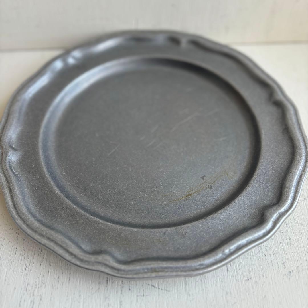 お値下！　ヴィンテージ　ピューター　花リム+八角形プレート　エタンオクタゴン２枚