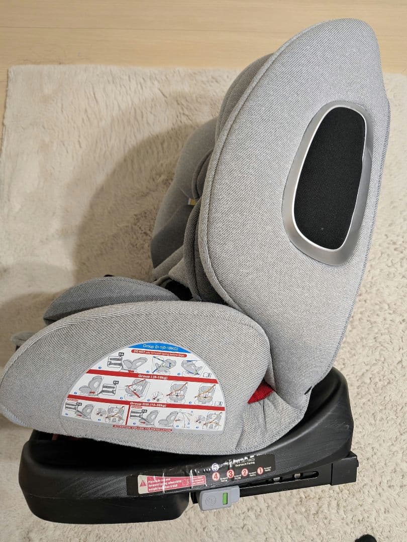 【美桜・ミオ】アイリスオーヤマ チャイルドシート 洗濯済み　ライトグレー