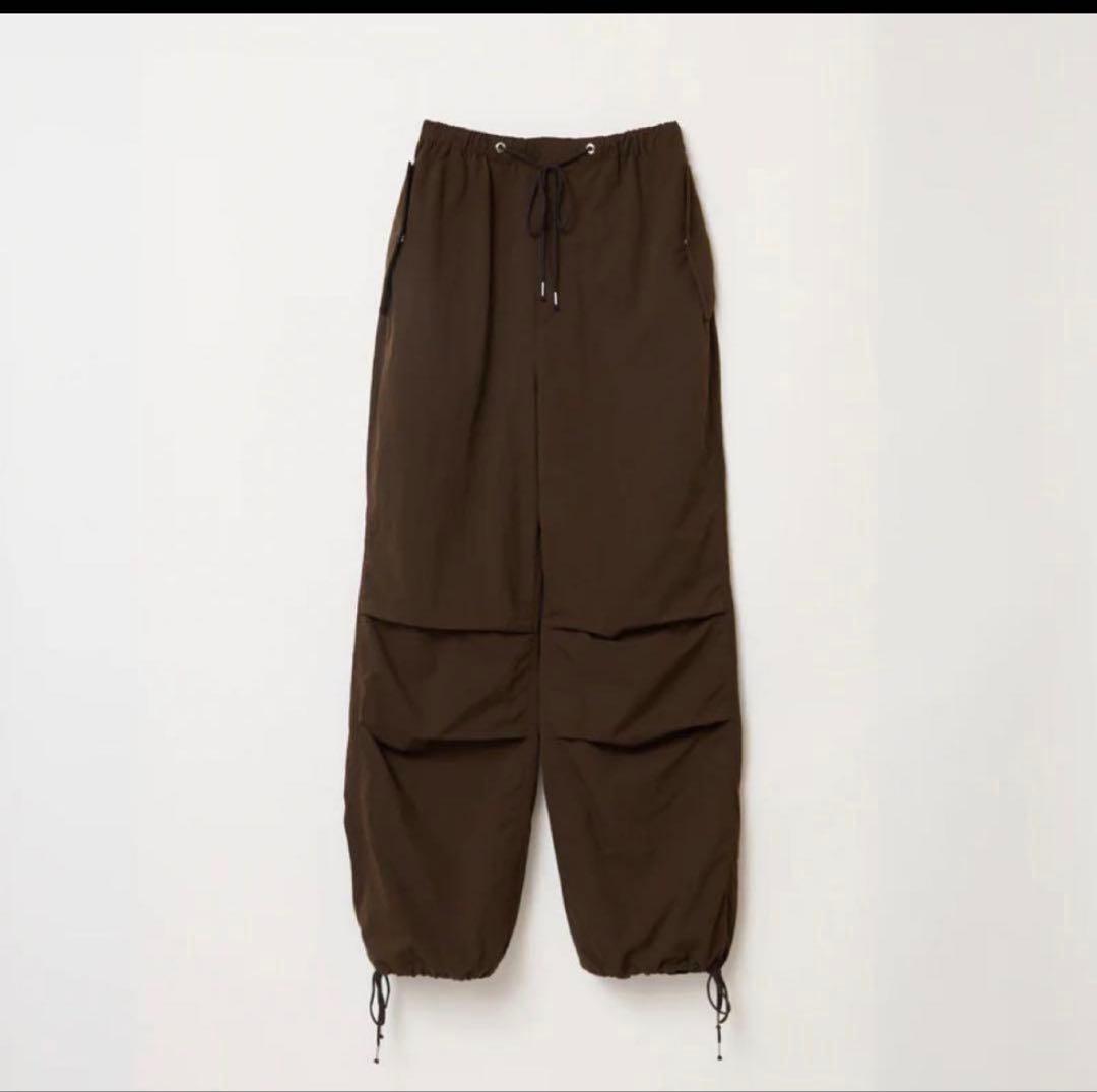 shishikuiパラシュートパンツ　百々千晴　シシクイ