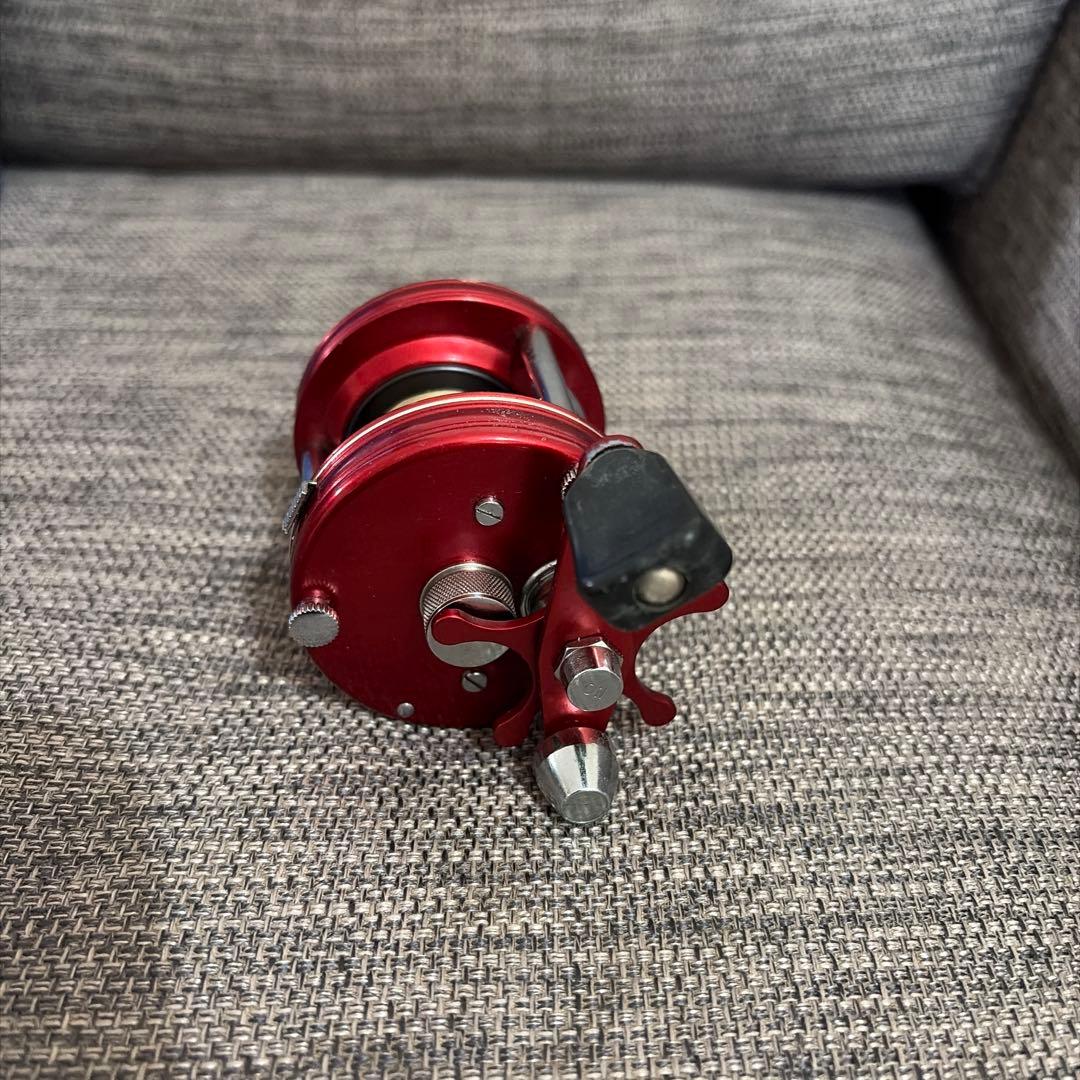 ABU アンバサダー5000ベイトリール レッド