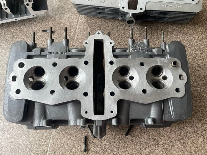 ゼファー 400 エンジンブロック　シリンダー　ピストン　純正