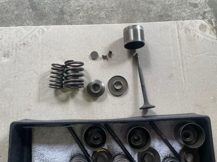 ゼファー 400 エンジンブロック　シリンダー　ピストン　純正