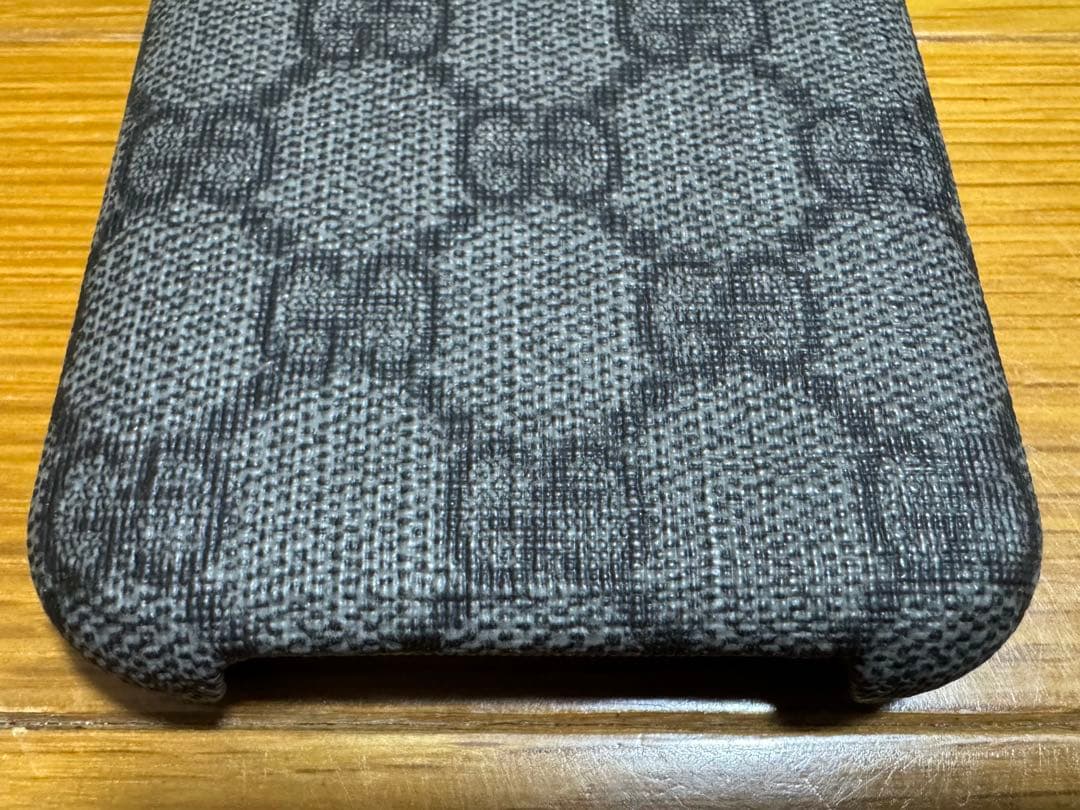 国内直営店購入 GUCCI iPhone15 PRO スマホケース