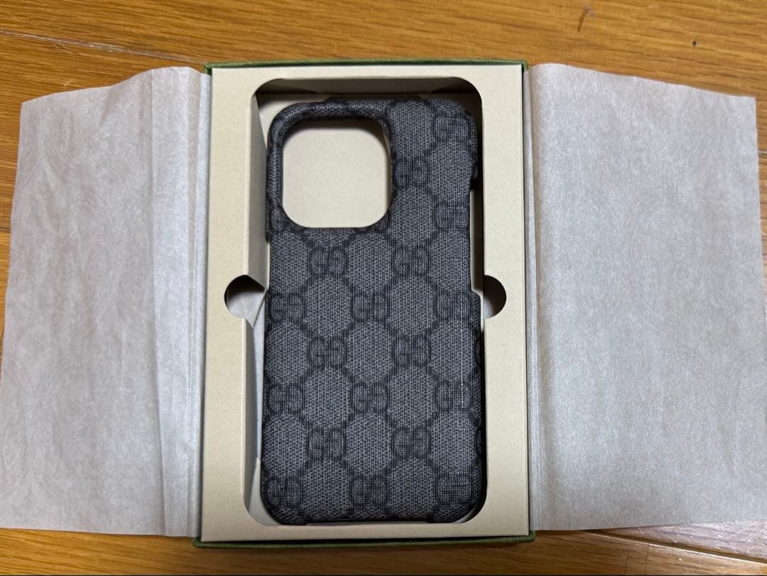 国内直営店購入 GUCCI iPhone15 PRO スマホケース