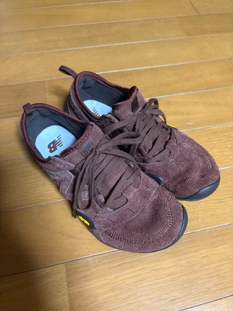 New Balance ブラウン スニーカー