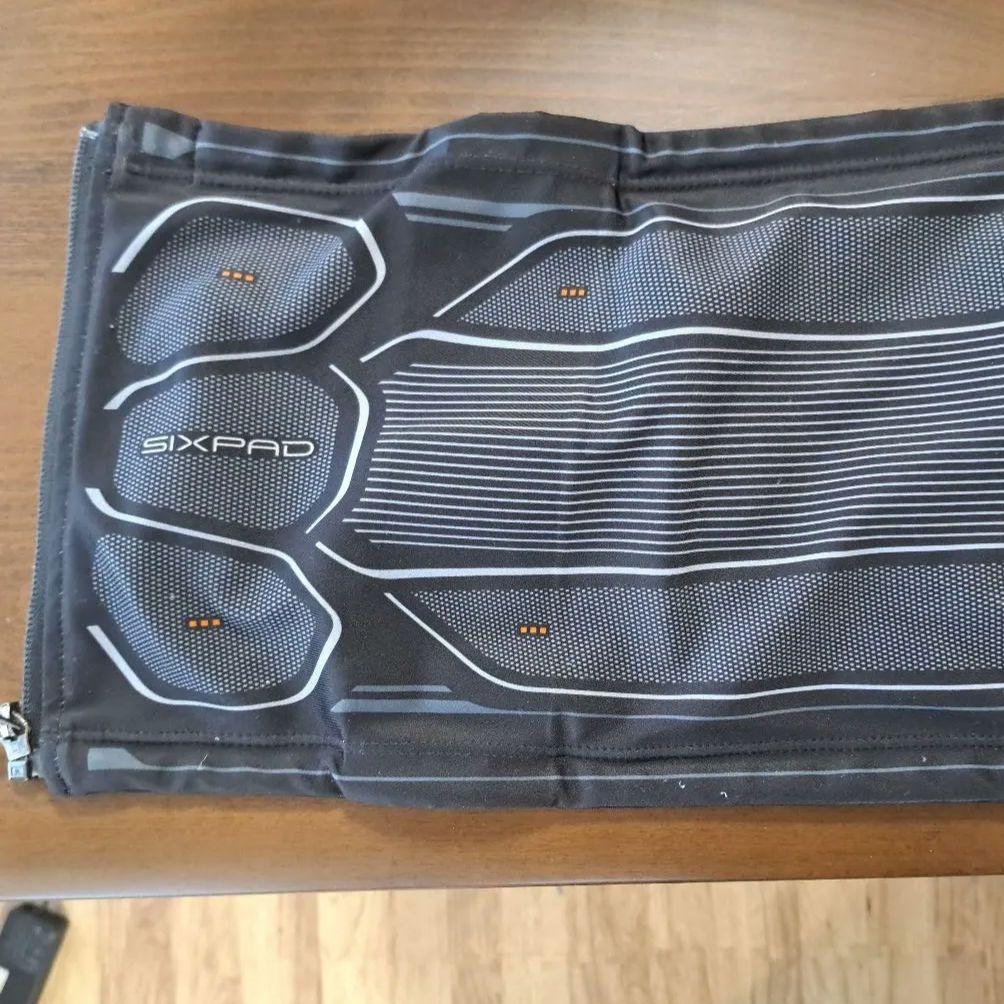 SIXPAD 専用ケース付　LSizeコントローラー、スプレーボトル付き