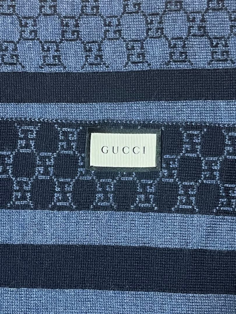 GUCCI マフラー　紺色