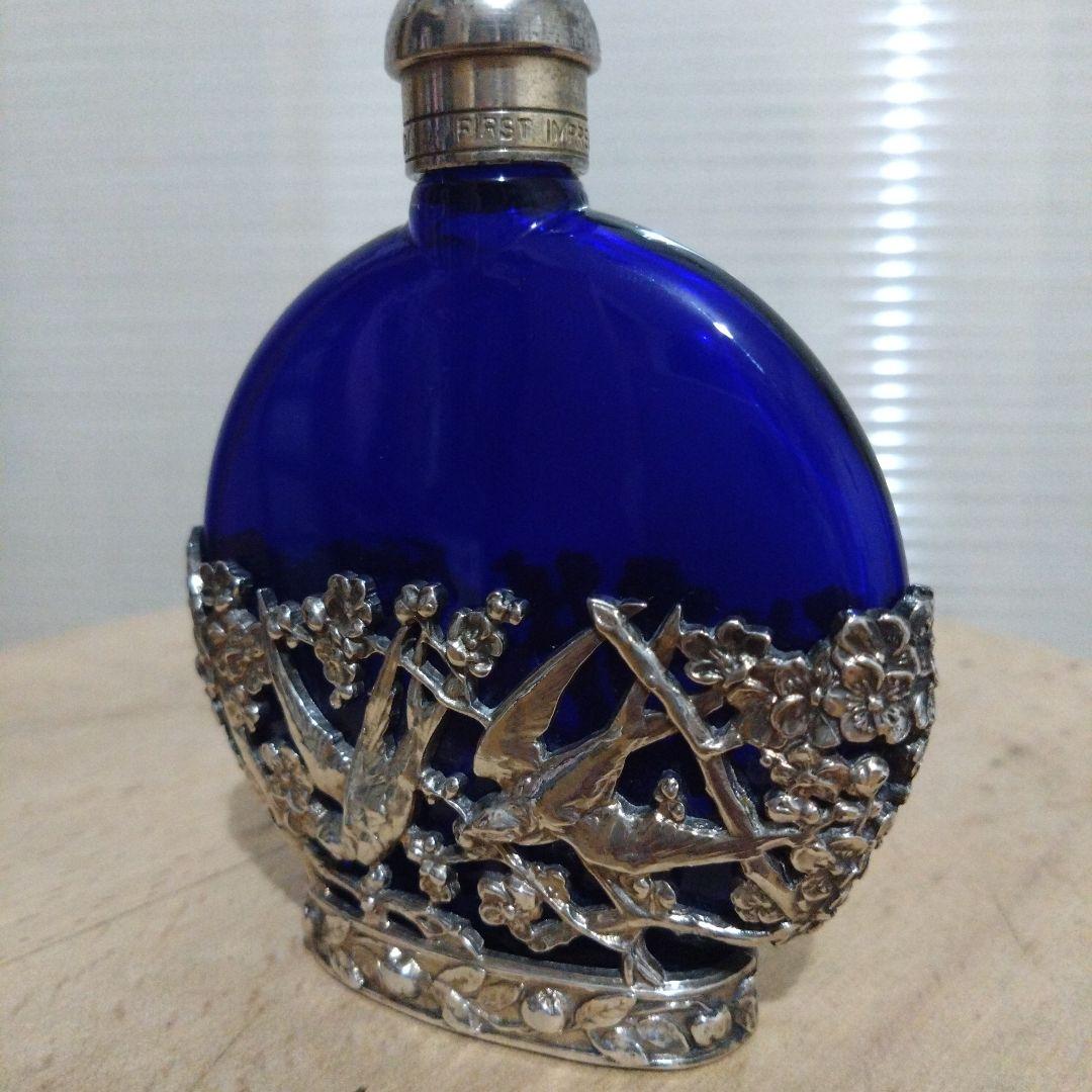アンティーク　コバルトブルー 香水瓶　ツバメ