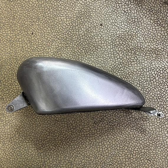 ハーレースポーツスター インジェクション用タンク 14.4L 新品 レプリカ品