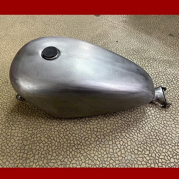 ハーレースポーツスター インジェクション用タンク 14.4L 新品 レプリカ品