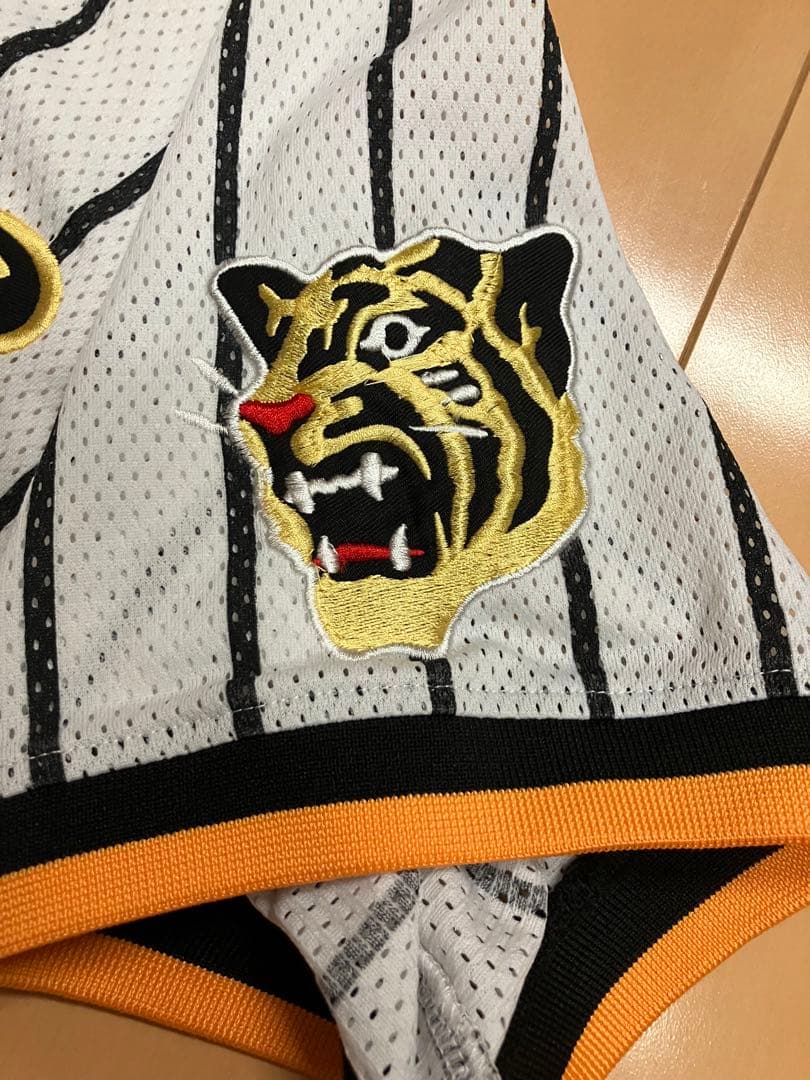 阪神タイガース　シャープ産業　ユニフォーム　無地　背番号無し　当時　復刻　ミズノ