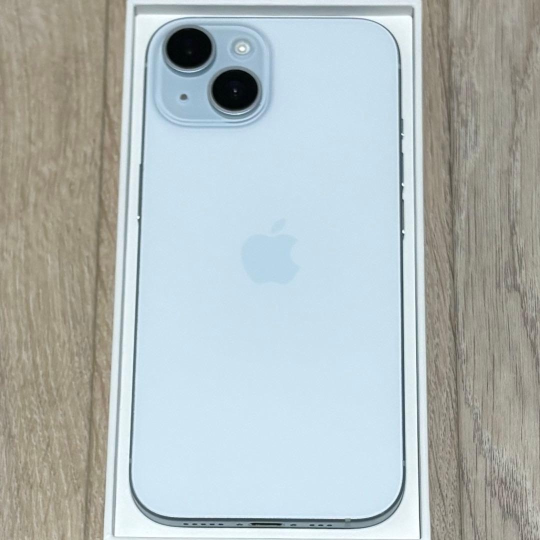 未使用近いバッテリー容量100% iPhone15 128GB SIMフリー本体
