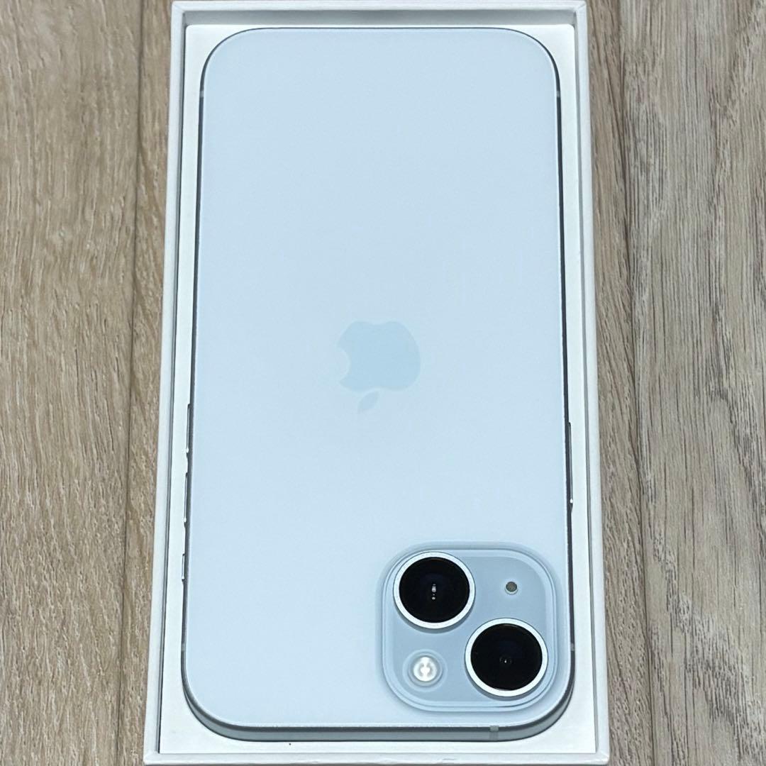 未使用近いバッテリー容量100% iPhone15 128GB SIMフリー本体